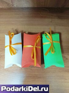 Коробка картонная, цвет в ассортименте